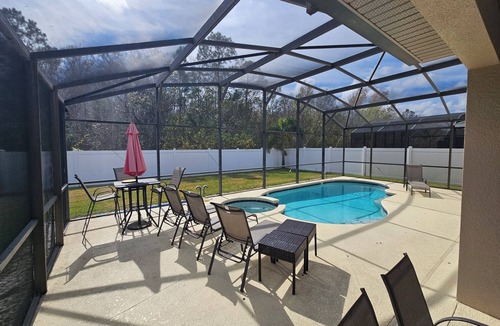 Crystal Cove House | Magical Family Retreat with Private Pool – Minutes from Disney & Universal