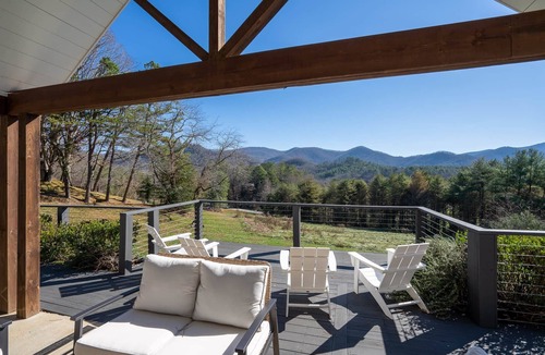 Dillard Cottage | Maison Blanche Cottage @ Julep Farms