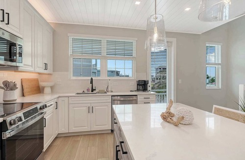 Cortez House | Manatee Cove at Hunters Point. Luxury Waterfront Living by Mainsail Vacation Rentals