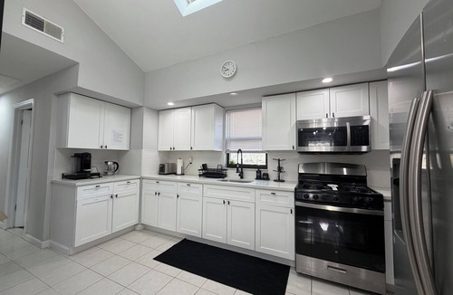 Guttenberg Apartment | Manhattan View, 20Min to NYC, Bus and Ferry at the Door, 4-bedroom apt with AC