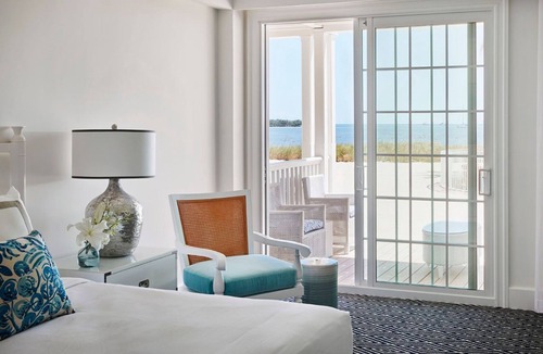 Florida Keys Hotel | Marathon Beachfront Suite | 1BR Veranda +Luxe Bath