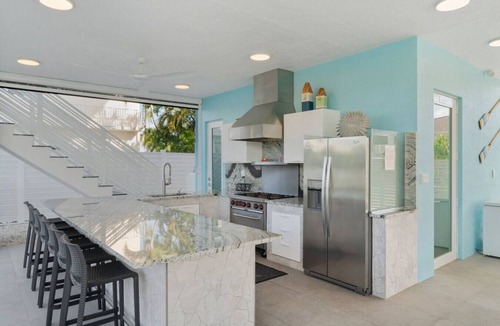 Marathon House | Marathon Sombrero Beach 5 min to Beach, Pool, 70' Dock, Elevator