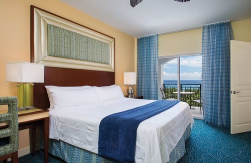 Palm Beach Shores Resort | Marriott Ocean Pointe- 2 Bedroom Unit Sleeps 8!