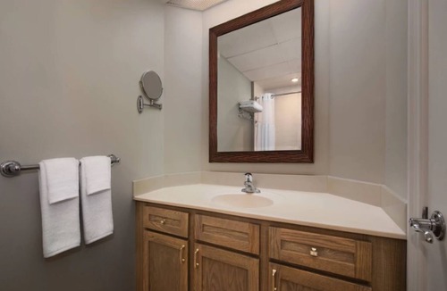 Palm Beach Shores Resort | Marriott Ocean Pointe Resort - Studio Unit Sleeps 4