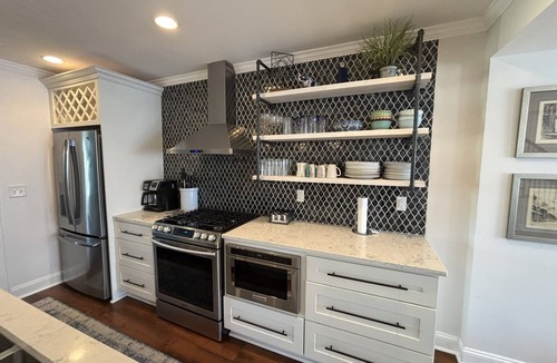 Charleston House | Marshview townhome in Charleston for 30-day stays 3BR/2.5BA.