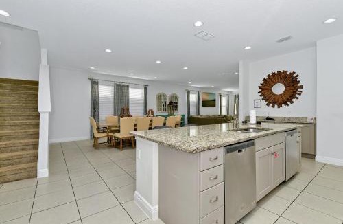 Historic Downtown Kissimmee Apartment | Marvelous Home Near Disney With Private Pool And Waterpark & Resort Access At Encore Resorts Reunion - 250Cl