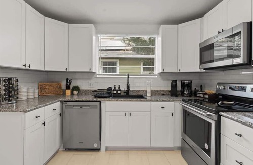 South Seminole Heights House | Massive Villa-Game Room, Firepit, BBQ, Sleeps 12!