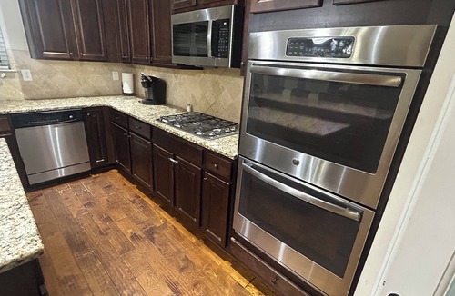 Warrenville House | Masters Gulf Tournament Rental/April 6th to the 13th - Sleeps 10