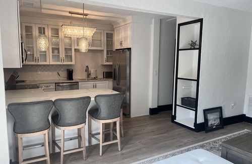 Historic Downtown Melbourne Apartment | Melbourne’s Uptown Carriage house