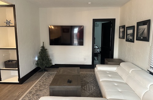 Historic Downtown Melbourne Apartment | Melbourne’s Uptown Carriage house
