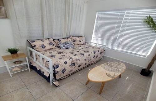 Deerfield Beach House | Melrose Place:Charming 2-bedroom beachhouse in delightful Deerfield Beach Island