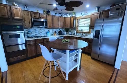 Ramrod Key House | Mermaid House: Heated Pool, Dual Dockage & Outdoor Bar on the Canal