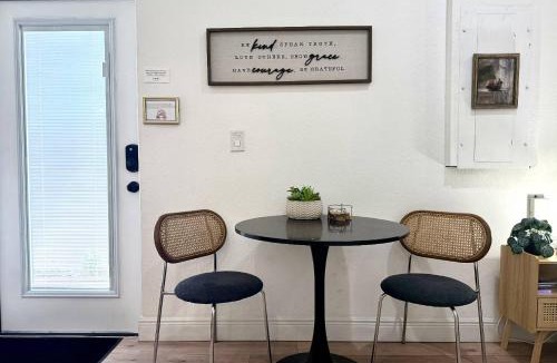 Tampa House | Midtown Retreat - Right Unit