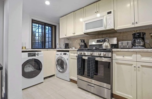 Midtown East Hotel | Midtown Townhome | Private Rooftop