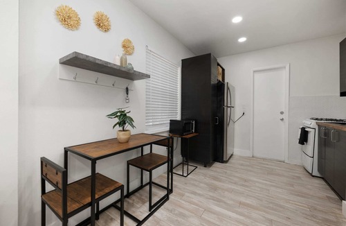 Northeast Miami Apartment | MIMO5-1 | cozy corner of Miami's Modern District