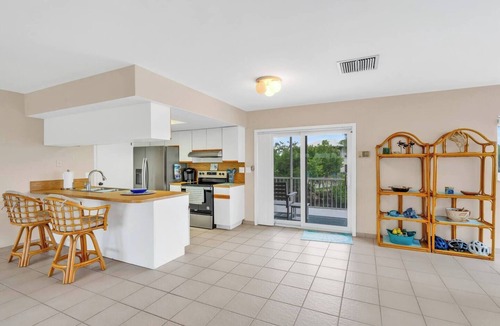 Rock Harbor House | Minty Manatee - Water Front