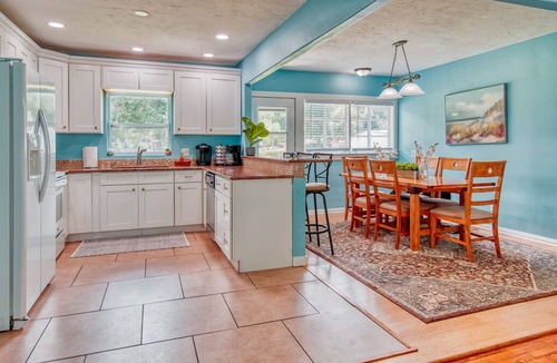 West Bradenton House | Minutes from Beach, Downtown, LECOM Park, IMG