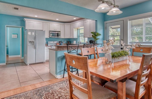 West Bradenton House | Minutes from Beach, Downtown, LECOM Park, IMG