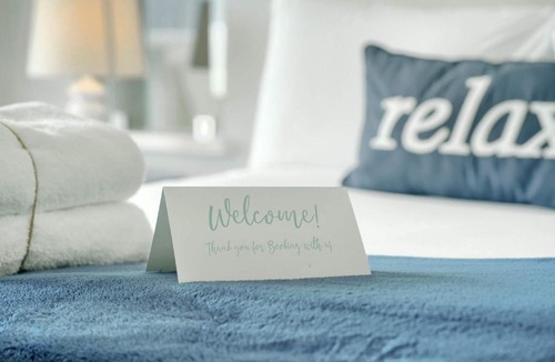 Coconut Grove Apartment | Modern 1BR at Arya Bay Views with Balcony and Pool