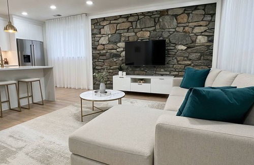 Bryn Mawr Apartment | Modern 1BR/Free Parking/Comfortable Stay