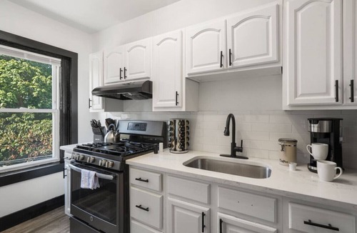 Penn-Knox Apartment | Modern 1BR Philadelphia Retreat Near Historic Sites + Free Parking