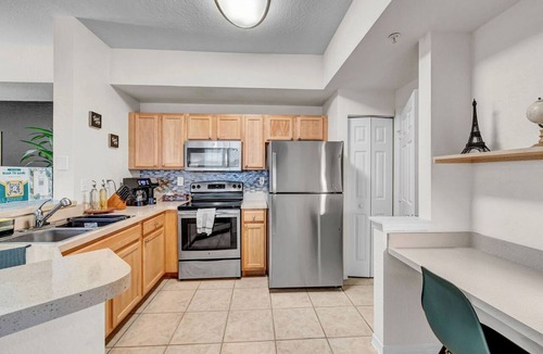 Westchase Apartment | Modern 2BR/2BA | Pool + Gym Near Airport #9