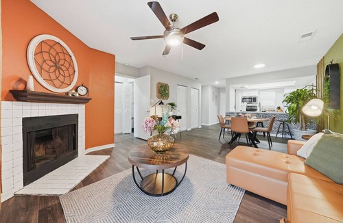 Town N County Park Apartment | Modern 2BR/2BA w/King Bed, Pool + Gym #10