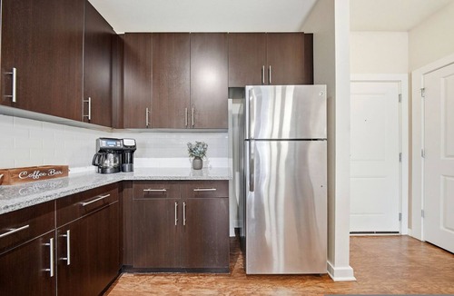 Courier City - Oscawana Apartment | Modern 2BR w/Pool + Pet-Friendly | Unit #16