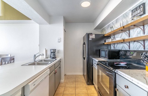 Campbell Condo | Modern 3BR Condo at Royal Palm Bay | Sleeps 8