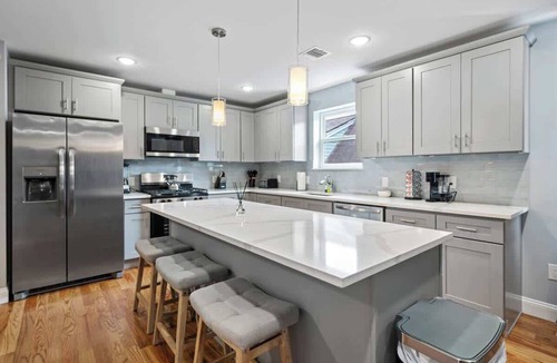 Forest Hill Apartment | Modern 3BR w/King Near Park