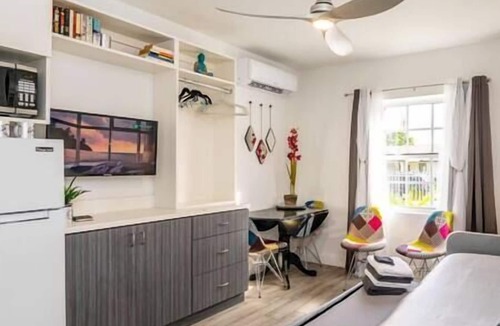 Flagami House | Modern Apartment by Coral Gables. 4mi Airport. 10mi Beach!