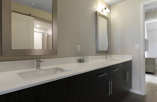 Biggar Apartment | Modern Apartment in Prime Location (ID8608X81)