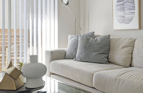 St. Petersburg Apartment | Modern Apartment in Prime Location (ID1213X949)