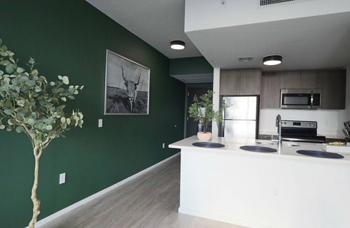 Downtown Miami Apartment | Modern Condo in Prime Spot