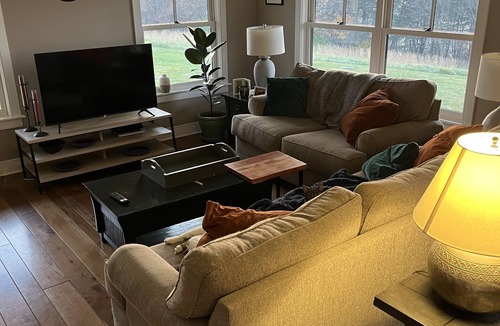 West Milton House | Modern farmhouse only 5 miles from Bucknell campus!