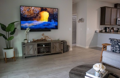 Port Malabar House | Modern Home in Palm Bay