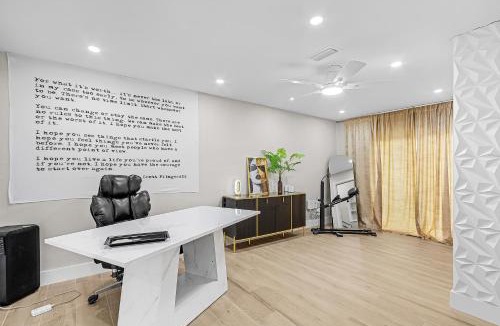 Villas House | Modern Luxury Private Bedrooms near Bell Tower