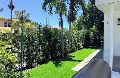 The Roads Villa | Modern Miami Villa w/Jacuzzi Near Brickell & Calle 8