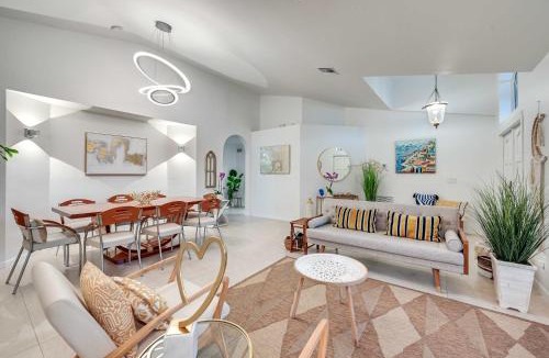 Palm River Estates House | Modern Naples Oasis w/Saltwater Pool & Jacuzzi!