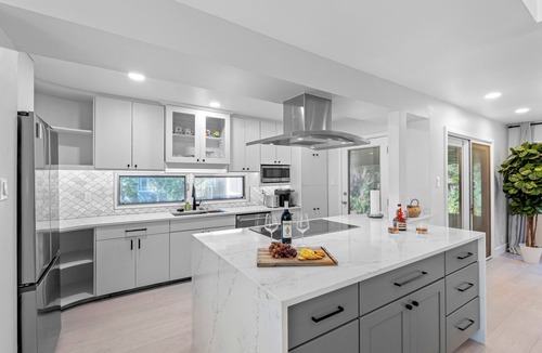Oldsmar House | Modern Private Estate - Central to Tampa & Beaches