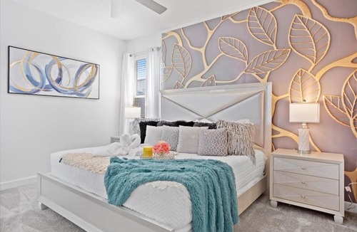 Campbell House | Modern Resort House | Pool Wi-Fi Minutes to Disney