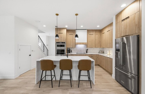 Riverside Heights House | Modern Spacious 4-bedroom 3 bathroom house in Riverside Heights