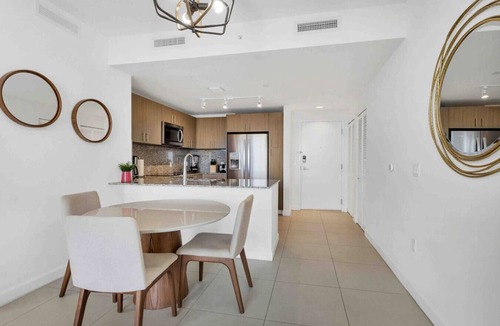 Doral Apartment | Modern & Stylish 2-Bedrooms in Luxury Dt Doral