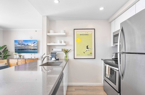 Coconut Grove Apartment | Modern Suite | Bayfront Pool + Rooftop Gym