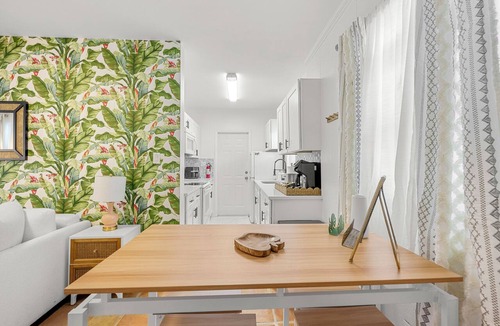 West Palm Beach Apartment | Modern West Palm Beach Stay For 3 ~ Pet Friendly
