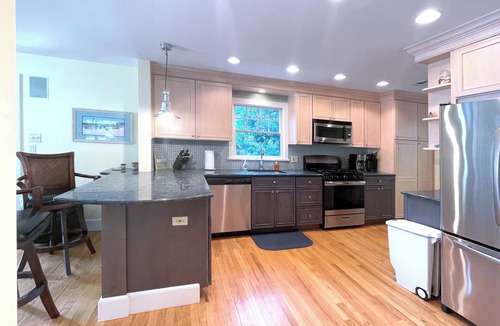 Spring Lake House | MONTH+ RENTALS ONLY-Immaculate Spring Lake, walk to beach/pool/town. Top reviews