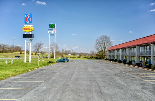 Mount Jackson Hotel | Motel 6 Mount Jackson, VA - Shenandoah