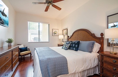 Naples Resort | Naples Bay Resort- close to beaches and downtown