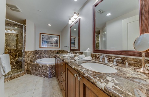 Royal Harbor Condo | Naples Bay Resort Shopping Food and Resort Amenities