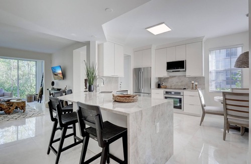 North Naples Condo | NAPLES DESIGNER VILLA RETREAT STEPS FROM MERCATO